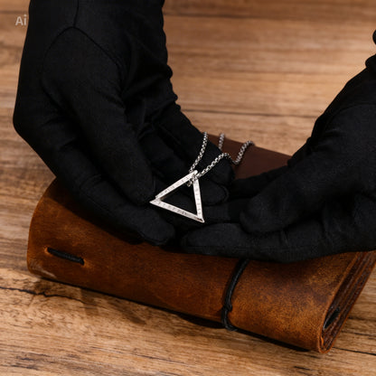 Collier Valknut Nordique – Symbole de Force en Acier Inoxydable